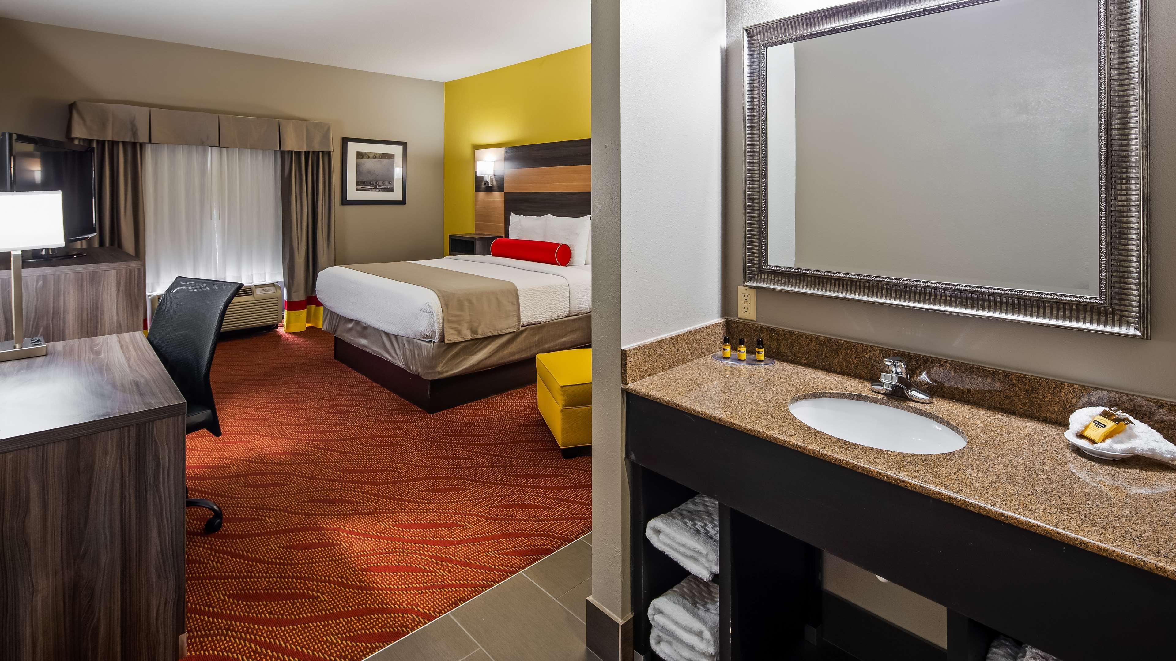 Best Western Plus Midwest City Inn & Suites Exterior foto