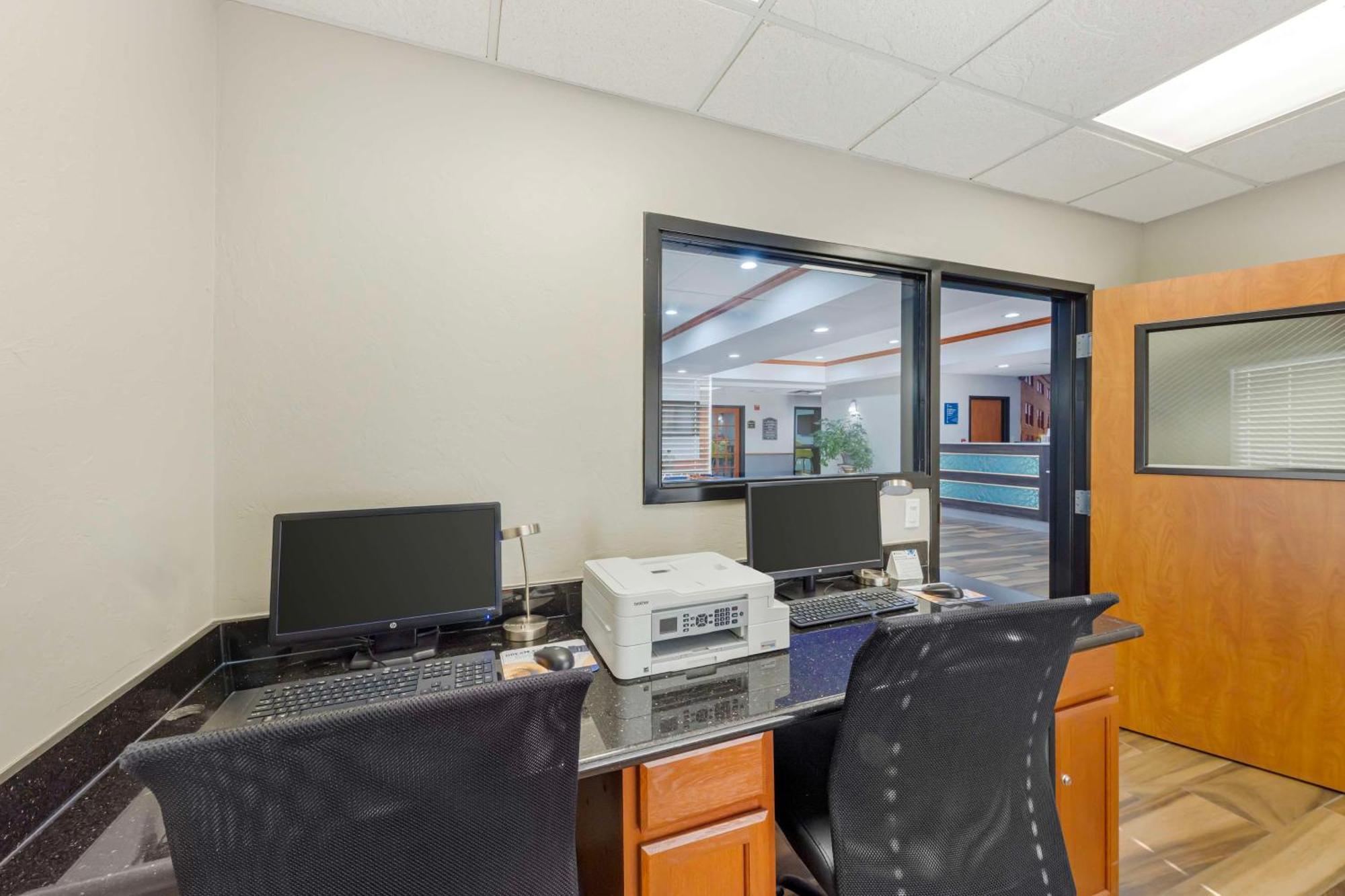 Best Western Plus Midwest City Inn & Suites Exterior foto