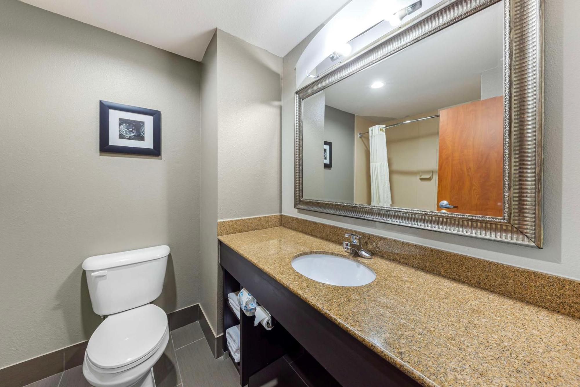 Best Western Plus Midwest City Inn & Suites Exterior foto