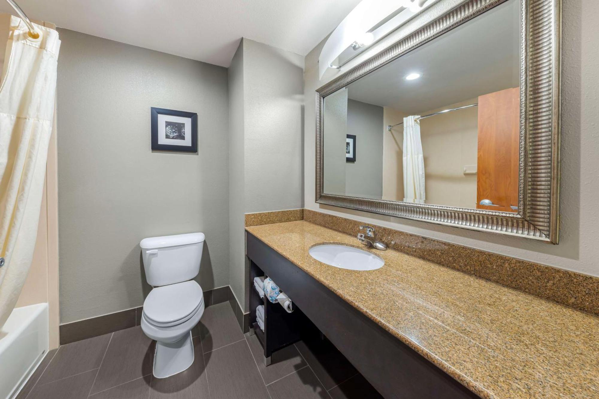 Best Western Plus Midwest City Inn & Suites Exterior foto
