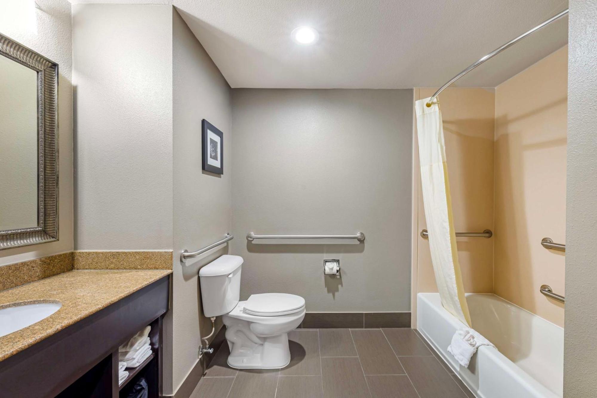 Best Western Plus Midwest City Inn & Suites Exterior foto